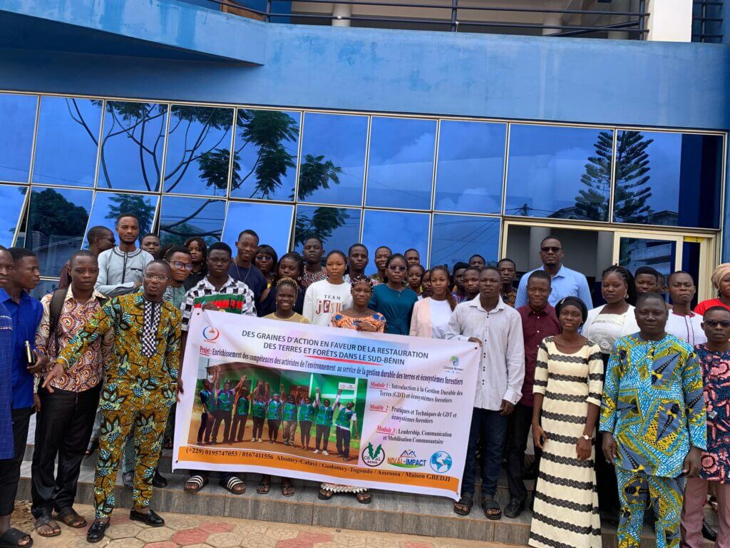 Au Bénin, CEEVAL forme des activistes à la gestion durable des terres au Sud-Bénin, une région en quête de résilience